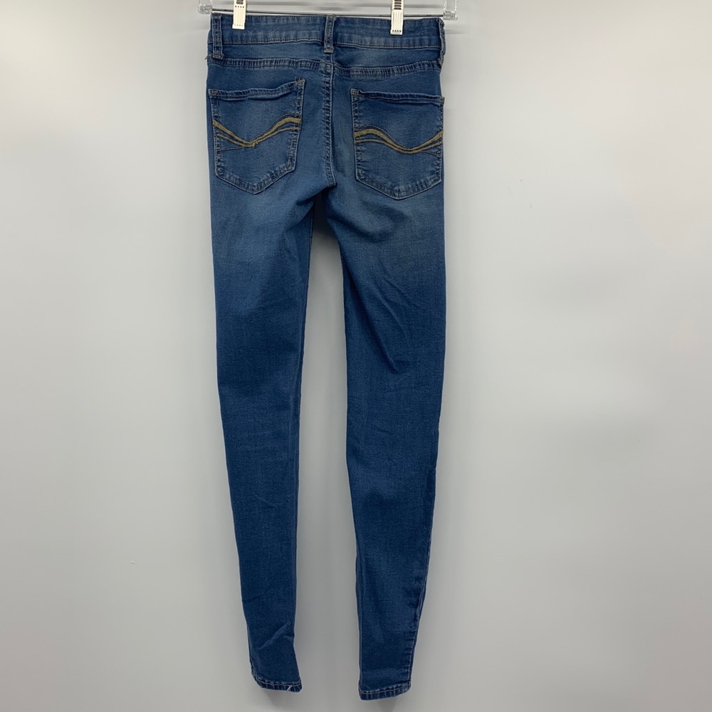 SOS Jeans - Picture 6 of 7
